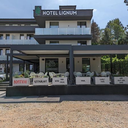 Lignum Hotel Мисколк Екстериор снимка